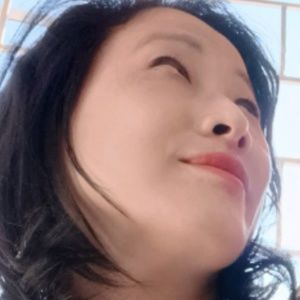 Meet your Posher, Sentila